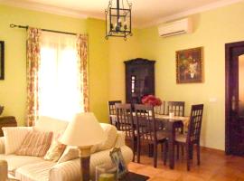 A picture of the hotel: 3 bedrooms house with city view balcony and wifi at Sevilla Penaflor