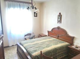 Hotel Photo: Apartment with 2 bedrooms in Villalba with wonderful mountain view and enclosed garden 100 km from the beach