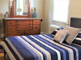 Hotel Foto: Master Bedroom-Private Bath, Washington DC