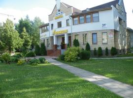 Rugelis, hotel in Mažeikiai