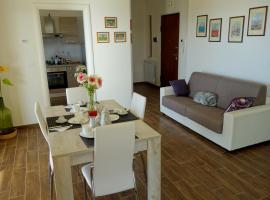 casa vacanze, via delle margherite 3, hotel en Montecorvino Pugliano