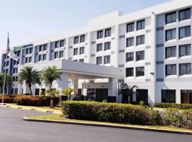 호텔 사진: Holiday Inn Express Hotel & Suites Miami - Hialeah, an IHG Hotel