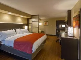 Holiday Inn Express & Suites San Antonio Medical - Six Flags by IHG