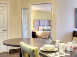 Candlewood Suites Mooresville Lake Norman,NC by IHG, khách sạn ở Mooresville