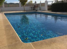 A picture of the hotel: Belle villa avec piscine à Salinas, entre vignes et oliviers.