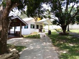 A picture of the hotel: Balai Mariacaria Pension House
