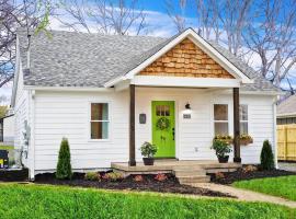 A picture of the hotel: Dolly Parton & Friends Enchanting Cottage