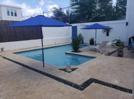 Фотография гостиницы: BeacHouse Isla Verde Pool