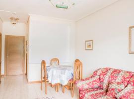 Foto do Hotel: Beautiful Touristic Apartment in front of the Beach Samil 55. 2nd floor.