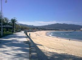 Foto do Hotel: Piso Enfrente A La Playa De Samil 55 2 I