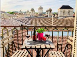 Hotel Photo: Sur les toits de Nîmes