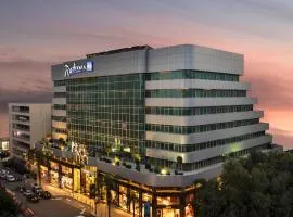 Radisson Blu Hotel, Beirut Verdun, מלון בביירות