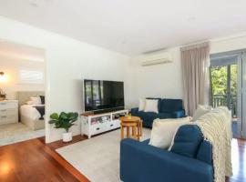 Hotel Foto: Large Family Home in Morningside With Pool And Parking
