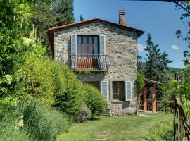 호텔 사진: Piano di Coreglia-Ghivizzano Villa Sleeps 4 Pool