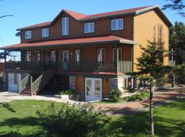 Gîte La Maison Chez J.P. Bed and Breakfast, hotel in Havre aux Maisons