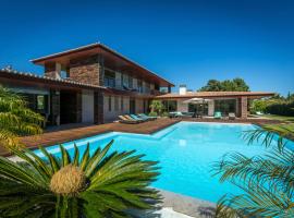 Gambaran Hotel: Quinta do Lago Villa Sleeps 10 with Pool Air Con and WiFi
