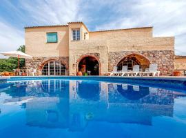 Hotel kuvat: Viladecavalls Villa Sleeps 8 with Pool and WiFi