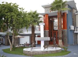 Travetel OR Tambo Airport, Hotel in Kempton Park