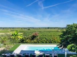 Gambaran Hotel: Saint-Meme-les-Carrieres Villa Sleeps 16