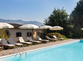Hotel fotografie: La Ginestra Villa Sleeps 10 Pool WiFi
