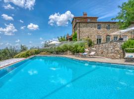 Foto di Hotel: Bossi-Cellaio Villa Sleeps 12 with Pool and WiFi