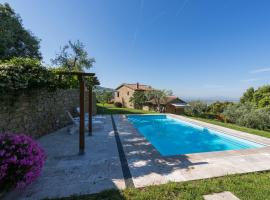 호텔 사진: Cortona Villa Sleeps 2 with Pool Air Con and WiFi