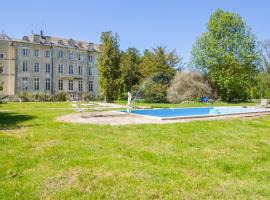 Hình ảnh khách sạn: Pleurs Chateau Sleeps 20 Pool WiFi