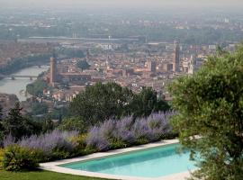Hotel Photo: Verona Villa Sleeps 15 Pool Air Con WiFi