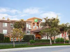 Holiday Inn Express & Suites Corona, an IHG Hotel, hotel a Corona