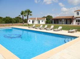 Hình ảnh khách sạn: Biniali Villa Sleeps 12 with Pool Air Con and WiFi