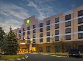 Holiday Inn & Suites Bolingbrook, an IHG Hotel, מלון בבולינגברוק