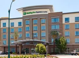 Holiday Inn Express & Suites Anaheim Resort Area by IHG