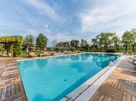 Zdjęcie hotelu: Burano Villa Sleeps 8 with Pool Air Con and WiFi