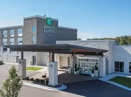 Holiday Inn Express & Suites Ludington by IHG
