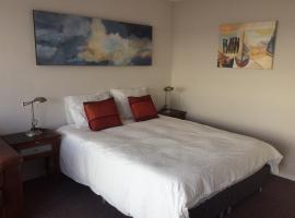 Hotel Photo: big exellent equipped room