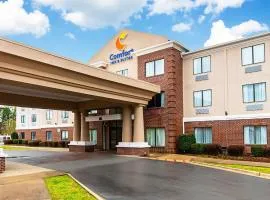 Comfort Inn & Suites Pine Bluff, хотел в Пайн Блъф