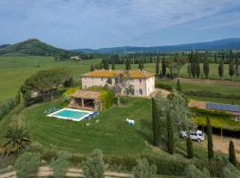 Hotel Photo: Castellaccia Villa Sleeps 14 Pool Air Con WiFi