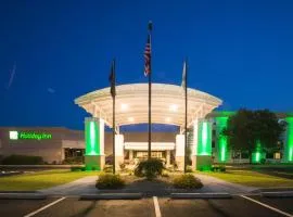 Holiday Inn Greenville, an IHG Hotel، فندق في غرينفيل