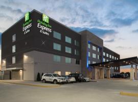 Hotel Photo: Holiday Inn Express & Suites Kingdom City, an IHG Hotel