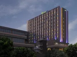 Holiday Inn Express Gurugram Sector 50, an IHG Hotel、グルガオンのホテル