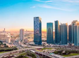 Taj Jumeirah Lakes Towers, hotel in Dubai