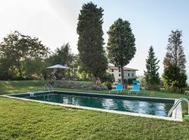 Hotel Foto: Sant'Ilario Villa Sleeps 12 Pool Air Con WiFi