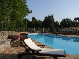 Hotel Photo: Valcanina Villa Sleeps 5 Pool WiFi