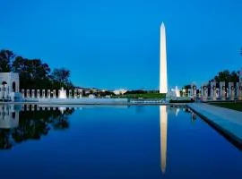 Crowne Plaza Dulles Airport by IHG