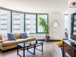 ホテル写真: ENVITAE 3BR Luxury Corner Loft with Navy Pier Views