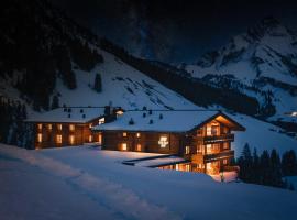 LUX ALP CHALET am Arlberg, hotel v destinaci Warth am Arlberg