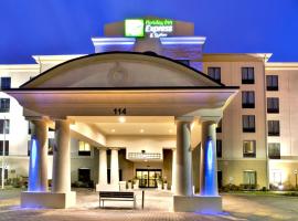 A picture of the hotel: Holiday Inn Express & Suites Oak Ridge, an IHG Hotel