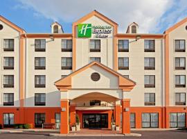 Hotel Foto: Holiday Inn Express Hotel & Suites Meadowlands Area, an IHG Hotel