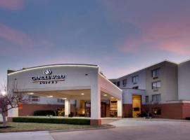 รูปภาพของโรงแรม: Candlewood Suites - Wichita East, an IHG Hotel