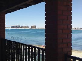 A picture of the hotel: CASA EN EL PUERTO, FRENTE AL MAR